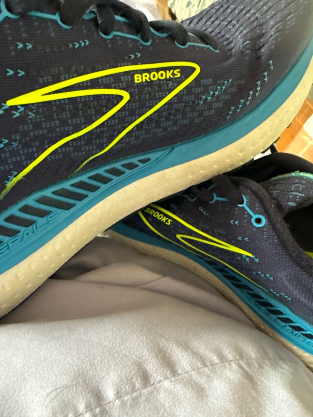 Brooks Glycerin 19 Men’s size 9